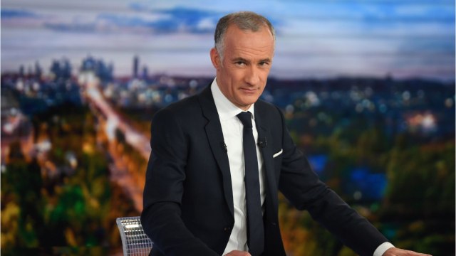 VOICI : Vaccination des plus de 55 ans : TF1 commet une grosse bourde dans son JT de 20h