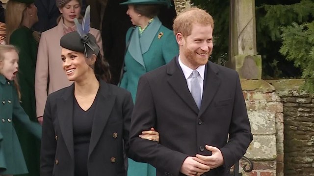 VOICI - Meghan Markle et Harry : pourquoi la reine Elizabeth II ne les invitera pas à Noël ?