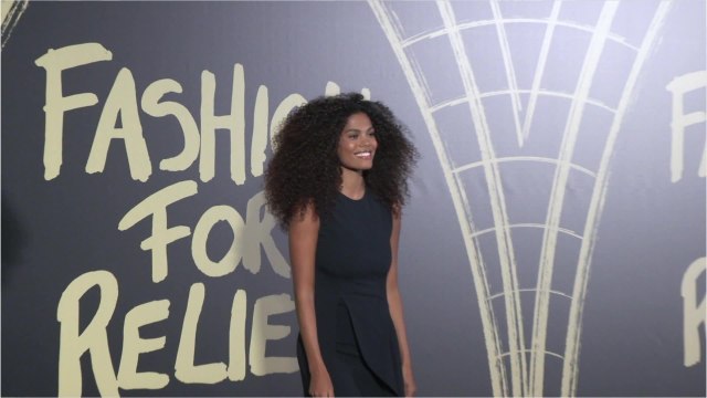 VOICI Tina Kunakey pose en maillot de bain mouillé totalement transparent sur Instagram