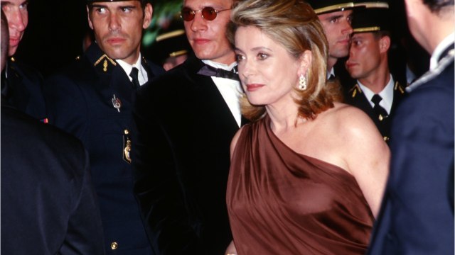 Voici - Catherine Deneuve victime d'un AVC : quelles séquelles moins de deux ans après son hospitalisation ?