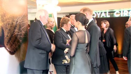 Download Video: VOICI - Meghan Markle : son frère Thomas Jr tente de la réconcilier avec son père