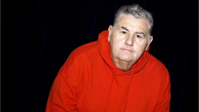 Voici - Affaire Pierre Ménès : Alice Belaïdi l'accuse de propos racistes, il l'aurait traitée de sale bougnoule