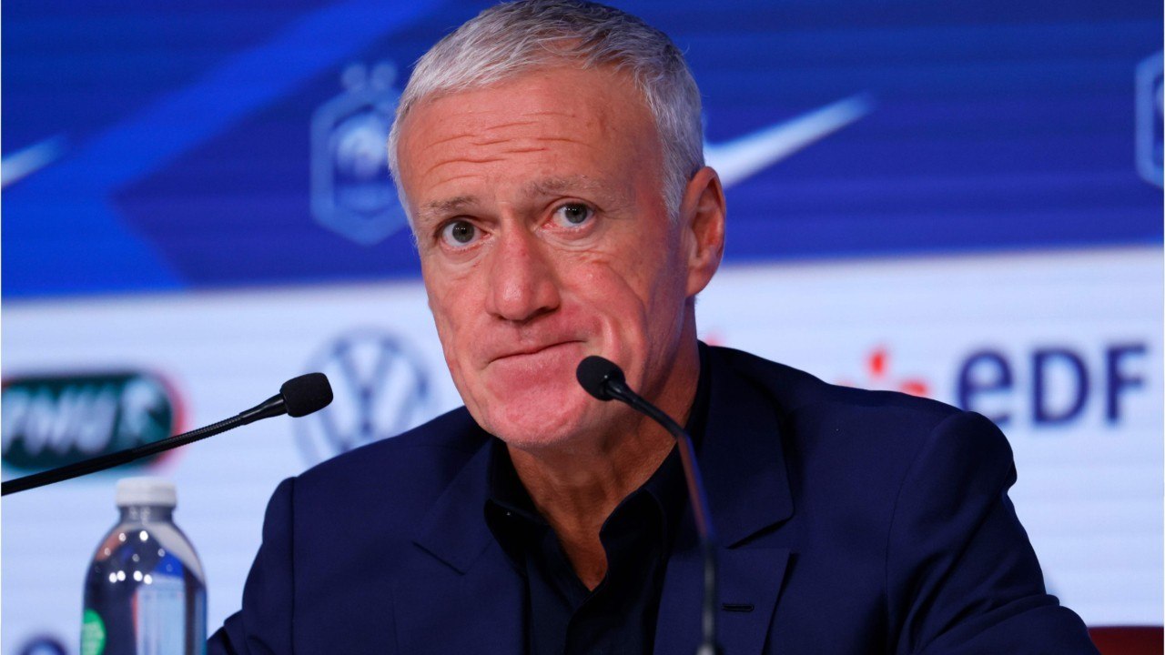 VOICI - Didier Deschamps enregistre un single avec Priscilla pour la bonne cause