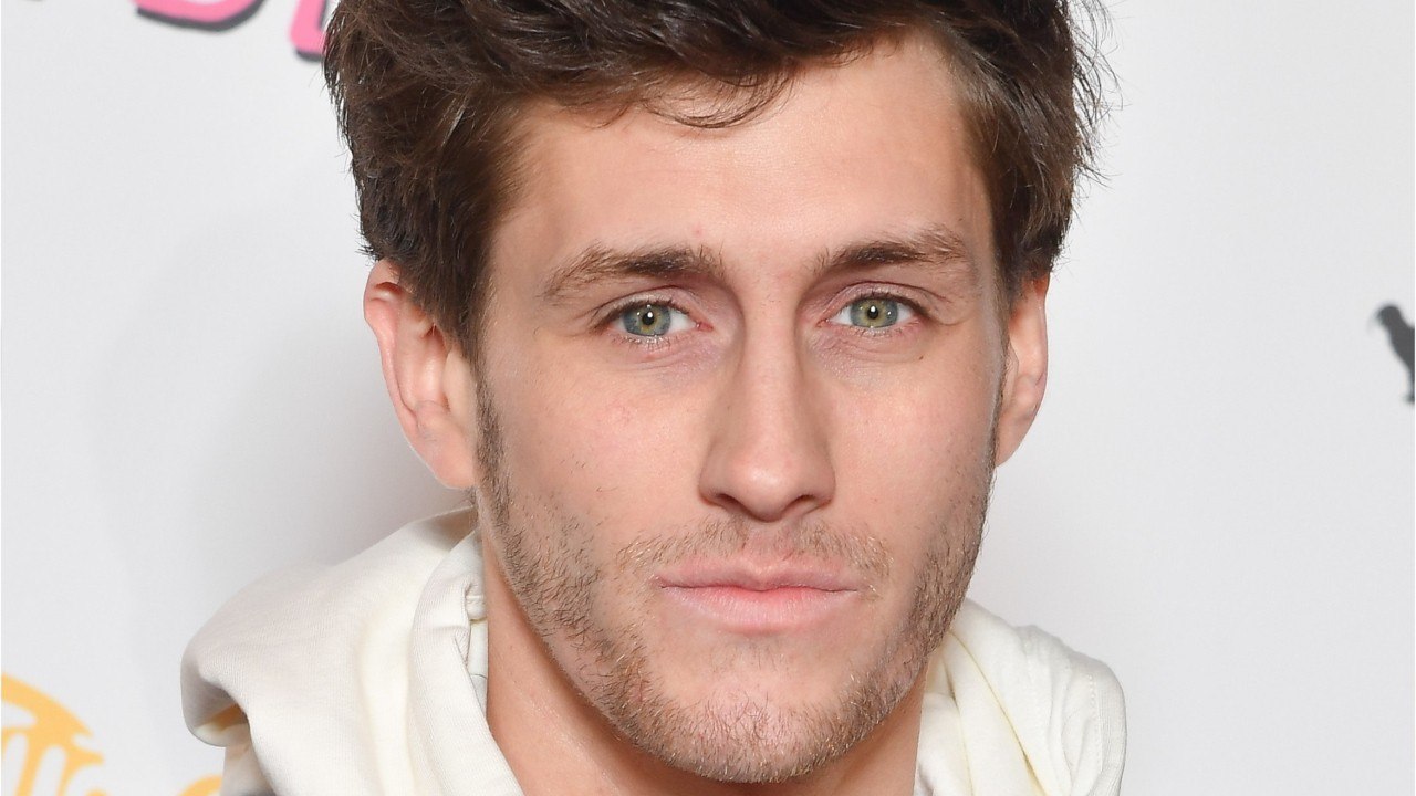 VOICI - Jean-Baptiste Maunier partage un cliché trop mignon de son fils et de sa compagne Léa Arnezeder