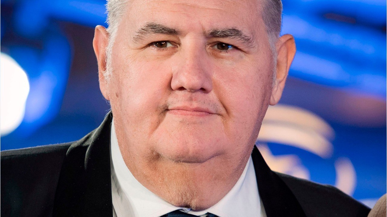VOICI - Pierre Ménès accusé d'agression sexuelle : le comportement du journaliste pointé du doigt