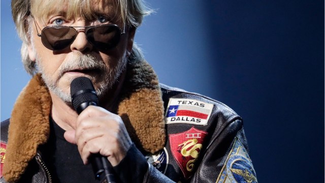 Voici - Renaud hospitalisé : sa fille Lolita Séchan prend une décision radicale pour lui