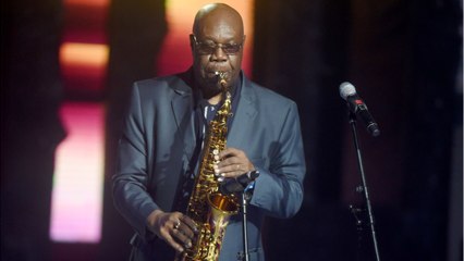 VOICI : Mort de Manu Dibango : la succession du saxophoniste s'annonce houleuse, ses héritiers s'engagent dans une bataille judiciaire