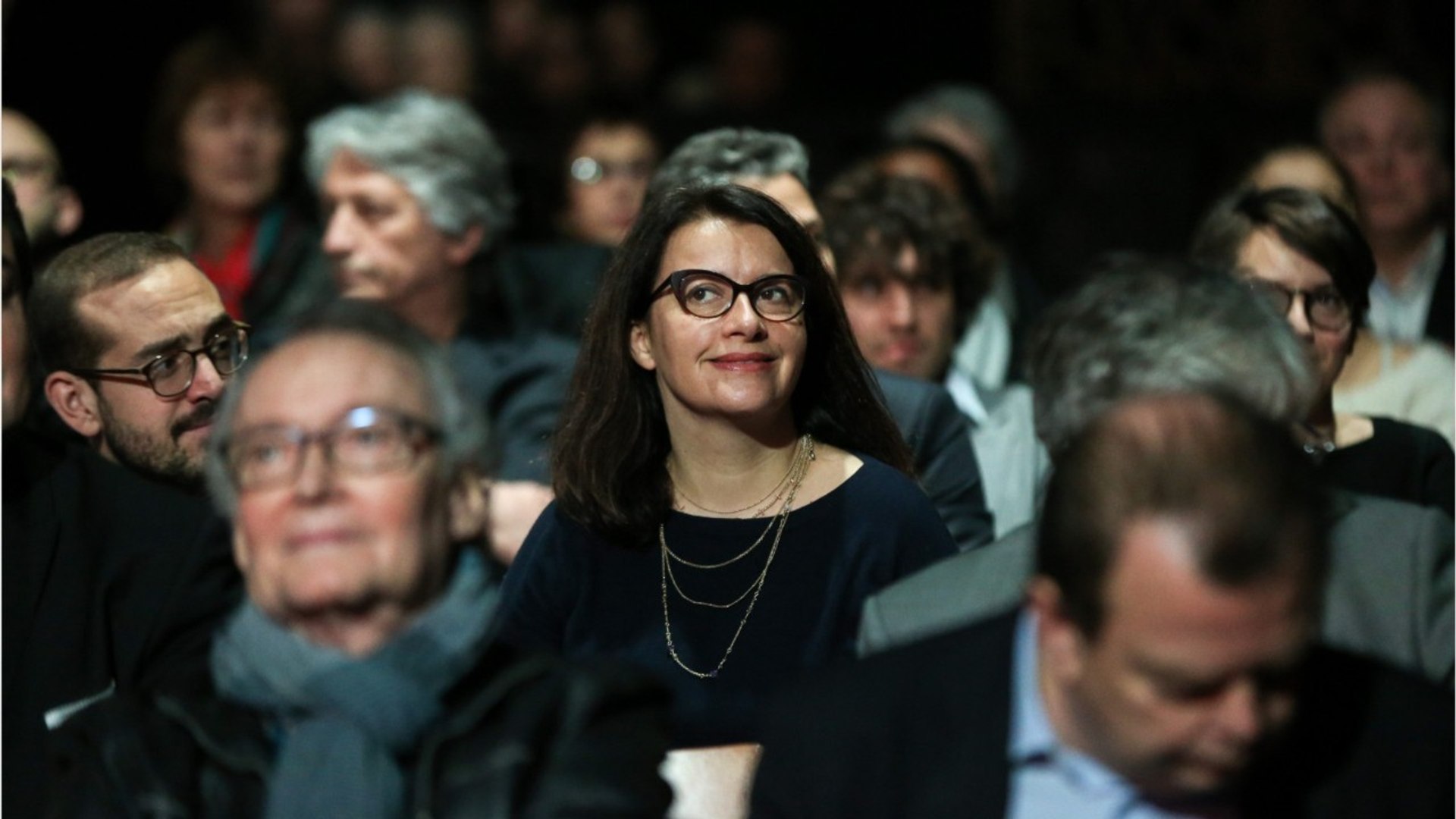 Cecile Et Guillaume La Villa Des Coeurs Brisés VOICI Cécile Duflot : harcelée depuis trois ans, menacée de mort et de  viol, elle raconte son calvaire - Vidéo Dailymotion