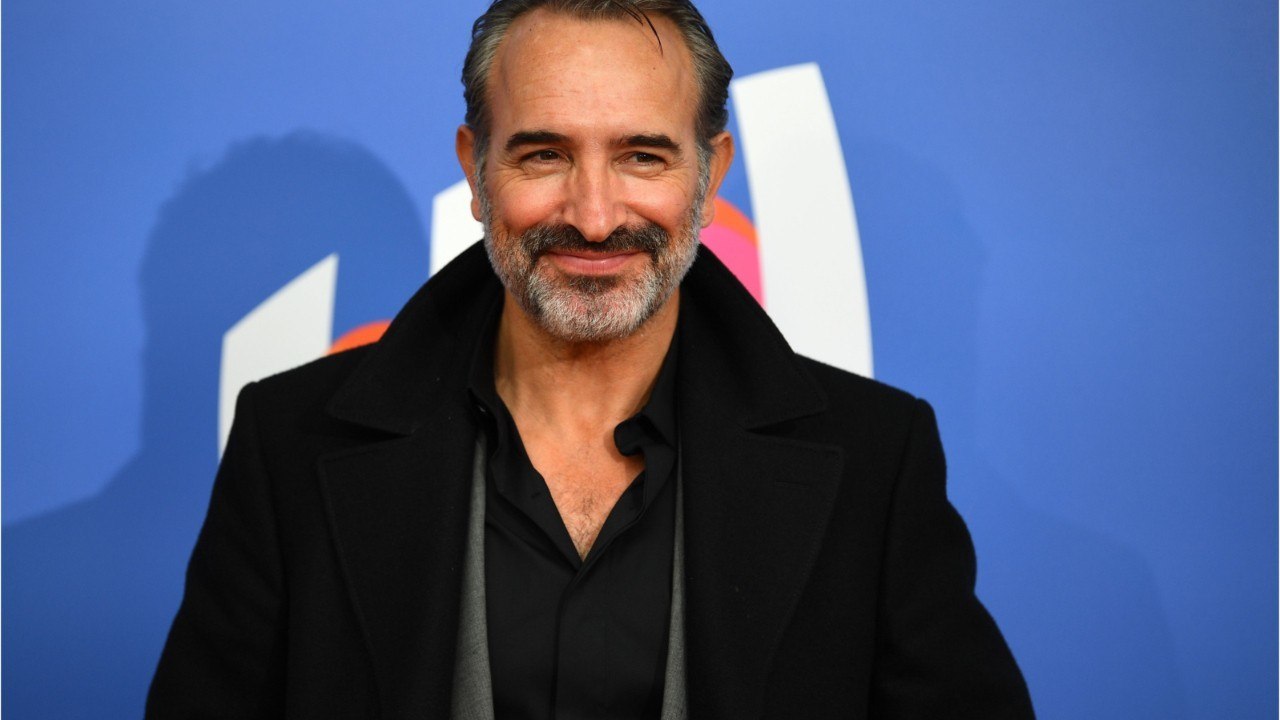 VOICI : Jean Dujardin : pourquoi il a vécu "l'enfer" sur les tournages d'Un gars, une fille avec Alexandra Lamy