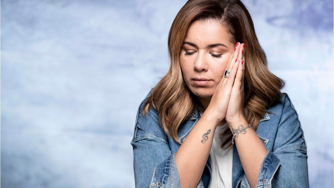 VOICI - Chimène Badi raconte sa descente aux enfers après sa participation à Popstars