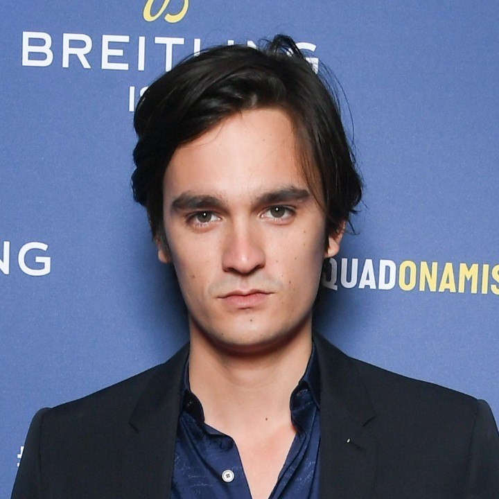 VOICI SOCIAL : "Il revient de loin" : Alain-Fabien Delon donne des nouvelles de son père Alain Delon deux ans après son AVC (1)