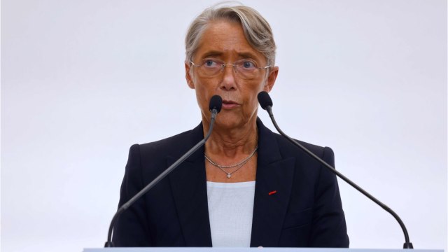 VOICI : Elisabeth Borne : la ministre du Travail testée positive à la Covid-19