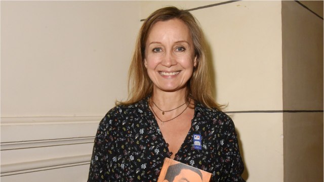 VOICI - Ici tout commence : Catherine Marchal prête à jouer avec sa fille Zoé ? Sa demande à la production