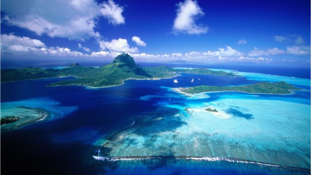 VOICI - Koh-Lanta, Les Armes Secrètes : ce qu'a pensé Teheiura du premier épisode de la saison tournée chez lui