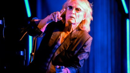 VOICI - Christophe : son fils Romain pousse un coup de gueule contre la vente aux enchères de ses biens