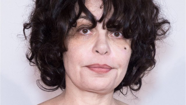 VOICI - Isabelle Mergault pas tendre envers Line Renaud, elle règle ses comptes