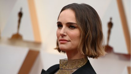 VOICI - Natalie Portman : le message très politique de sa tenue aux Oscars