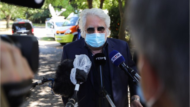 Voici - Roland Magdane : face aux accusations de CopyComic, l'humoriste se défend en toute transparence