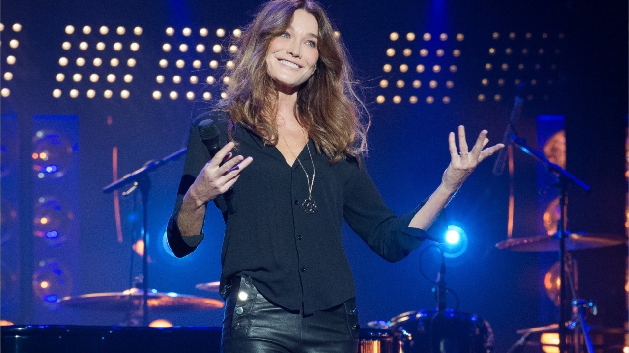 VOICI Carla Bruni : son astuce pour entretenir la flamme de son couple avec Nicolas Sarkozy