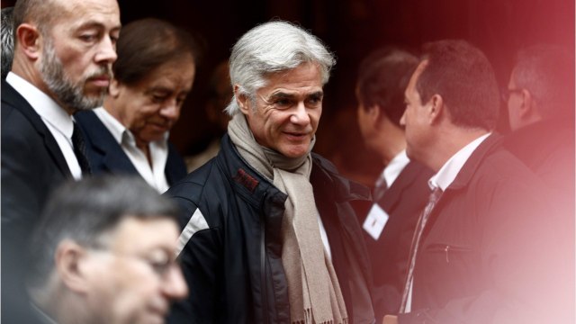 VOICI- Cyril Viguier : accusé d’acheter des couvertures de magazine à sa gloire, il réplique