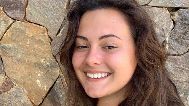 VOICI : Lou Pernaut : après l'officialisation de sa rupture, elle est victime d'un gros coup de blues