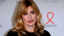 VOICI - Julie Gayet : ses confessions sur ce handicap qui la touche