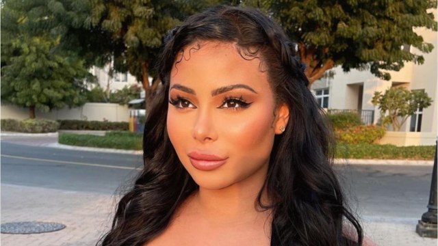 VOICI Affaire Carla Moreau : Maeva Ghennam reçoit le soutien inattendu de l'une de ses rivales