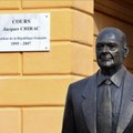 VOICI socil // Jacques Chirac : La Vive Émotion De Sa Fille Claude Lors De L’inauguration D’une Statue À Son Effigie (2)