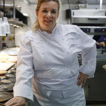 VOICI SOCIAL Hélène Darroze Et Jean-François Piège Endettés : Une Très Célèbre Amie Leur Apporte Son Soutien (1)