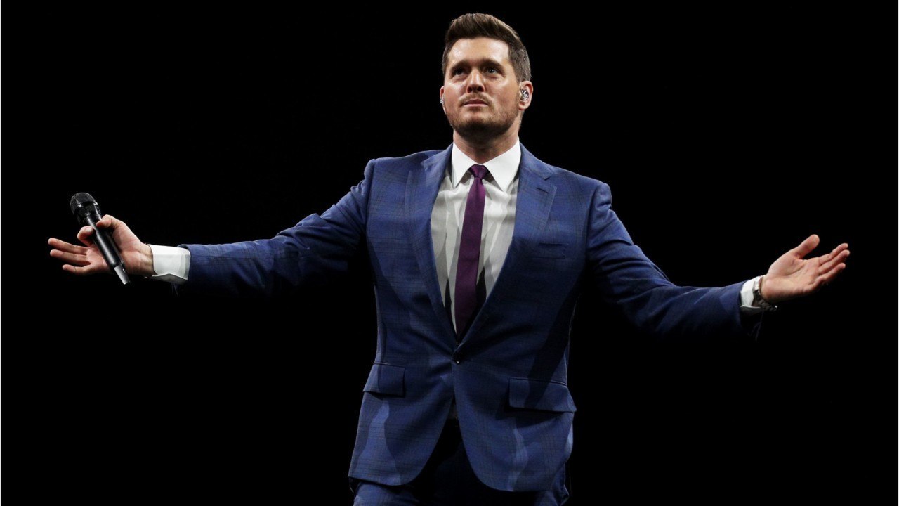VOICI-Michael Bublé : le chanteur menacé de mort par des internautes