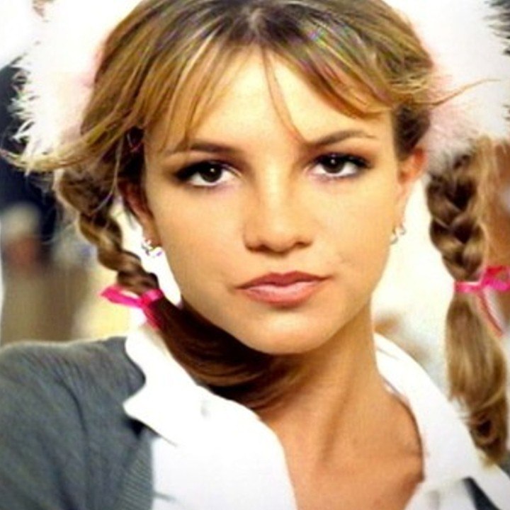 VOICI // SOCIAL // BRIT BRIT