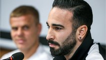 VOICI- Adil Rami surprend les internautes avec une étonnante reconversion