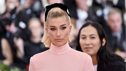 VOICI - Hailey Baldwin : son étrange réaction à la dernière chanson de Selena Gomez