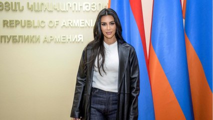 VOICI-Kim Kardashian Profite De Son Voyage En Terre D'Arménie Pour Se Faire Baptiser Avec Ses Enfants