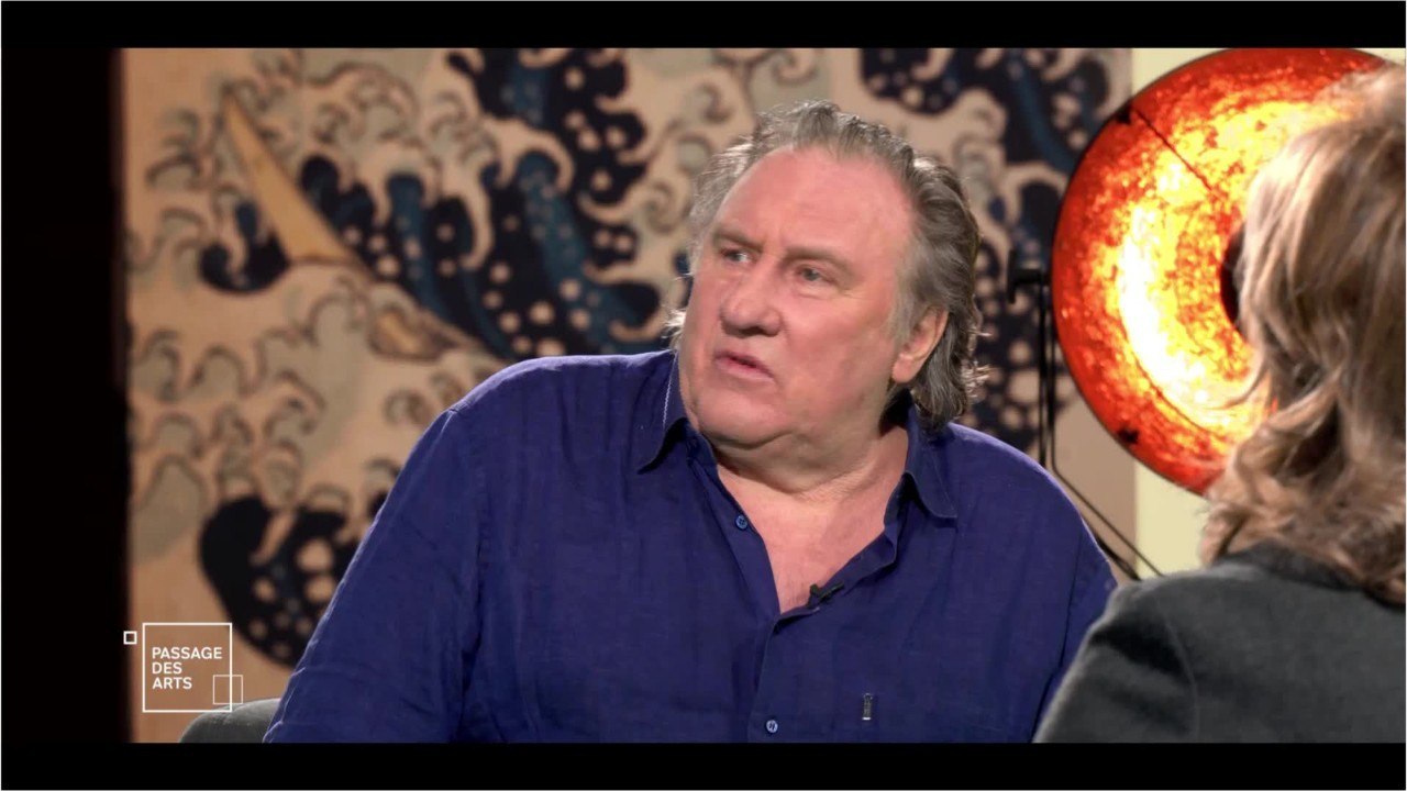 VOICI Claire Chazal : ces propos de Gérard Depardieu sur les vaccins qui l’ont mise mal à l’aise