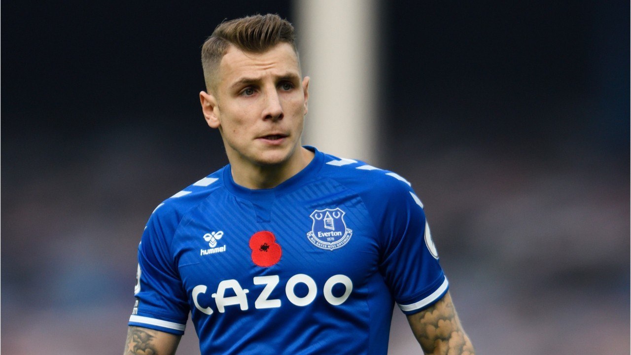 VOICI : Lucas Digne papa : sa compagne Tiziri a accouché de leur second enfant
