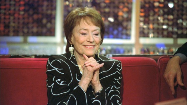 VOICI Annie Girardot : ce détail qui lui a permis de communiquer avec sa fille durant la maladie