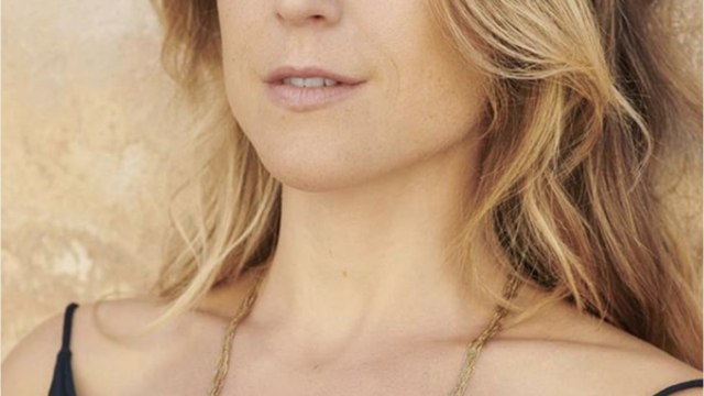 VOICI- Aurélie Vaneck (Ninon dans Plus belle la vie) : sa belle déclaration à son compagnon Sébastien