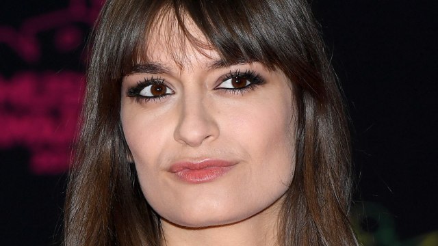 VOICI - Clara Luciani Se Confie Sur Sa Maladie Neurologique Et Ses Conséquences Sur Sa Carrière (2)