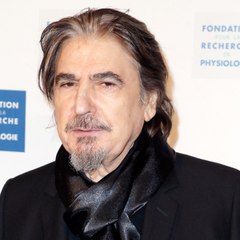 VOICI SOCIAL :Serge Lama s'est marié : qui est sa nouvelle épouse Luana, qu'il a cachée pendant 18 ans ?