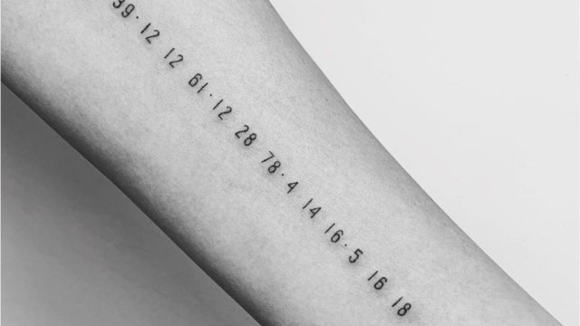 VOICI - Chrissy Teigen : son nouveau tatouage fait polémique aux Etats-Unis