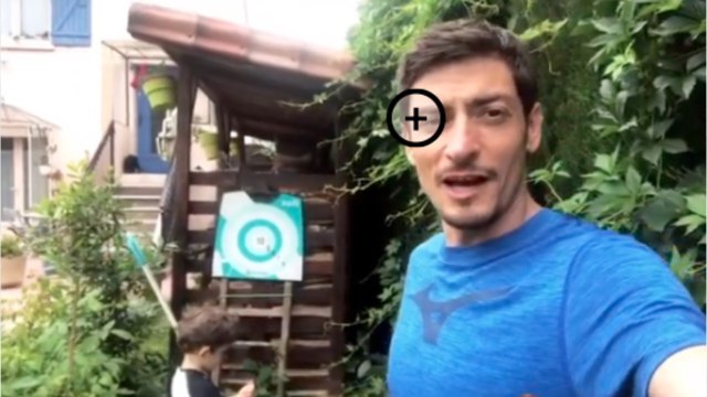 VOICI- Koh-Lanta : Claude aide ses adversaires durant l'épreuve d'orientation, les internautes n'en reviennent pas