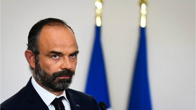 VOICI Edouard Philippe tendu et en colère : ses proches témoignent