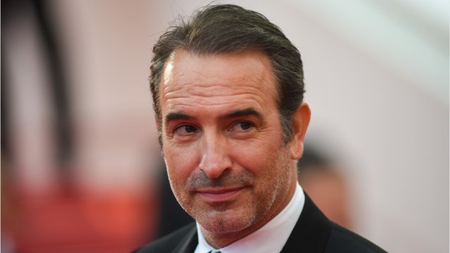 VOICI - Jean Dujardin : bientôt le retour des Nous Ç Nous ? Ces clichés qui sèment le doute