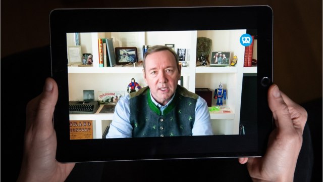 VOICI Kevin Spacey compare son cas avec celle des victimes de la crise économique du Covid-19