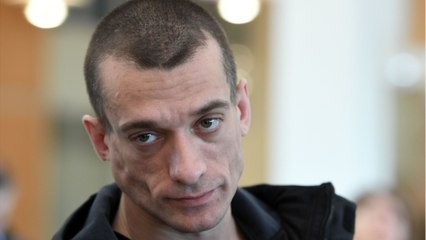 VOICI-Piotr Pavlenski : cette décision radicale qui lui fait risquer la prison