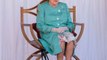 VOICI - Elizabeth II contrariée : elle surveille de près Kate Middleton et le prince William