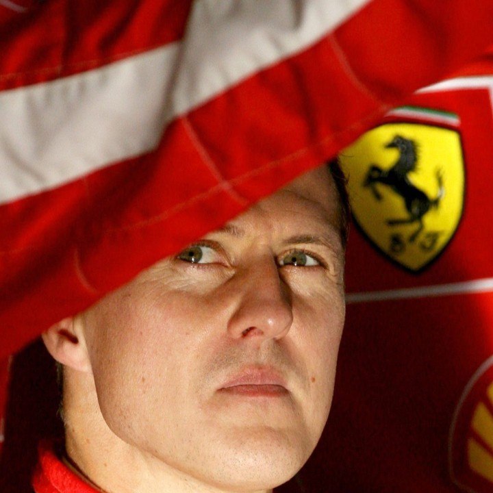 Voici // social//  Michael Schumacher : Un Neurochirurgien Dresse Un Portrait Inquiétant Du Coureur, Six Ans Après Son Accident