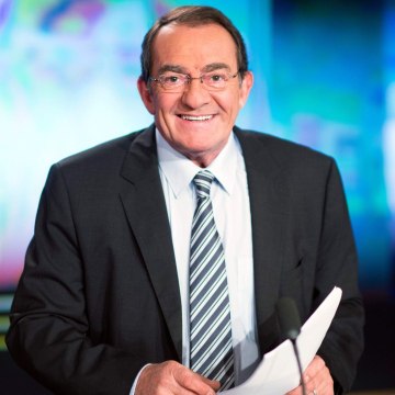 VOICI SOCIAL - Jean-Pierre Pernaut : un journaliste le tacle devant Marie-Sophie Lacarrau (1)