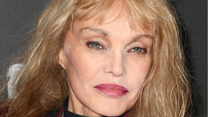VOICI ONPC : la prestation lunaire d'Arielle Dombasle et Nicolas Ker désoriente les internautes